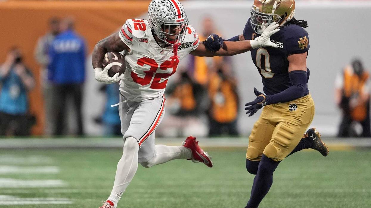 TreVeyon Henderson running against Notre Dame