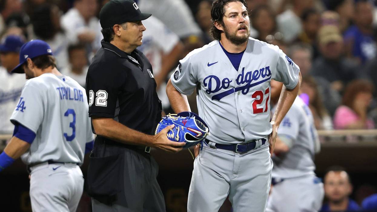 Trevor Bauer reportedly signing with Japanese team