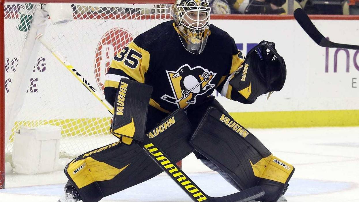 Tristan Jarry in net