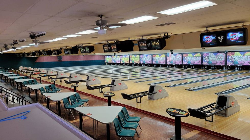 Tropicana Lanes