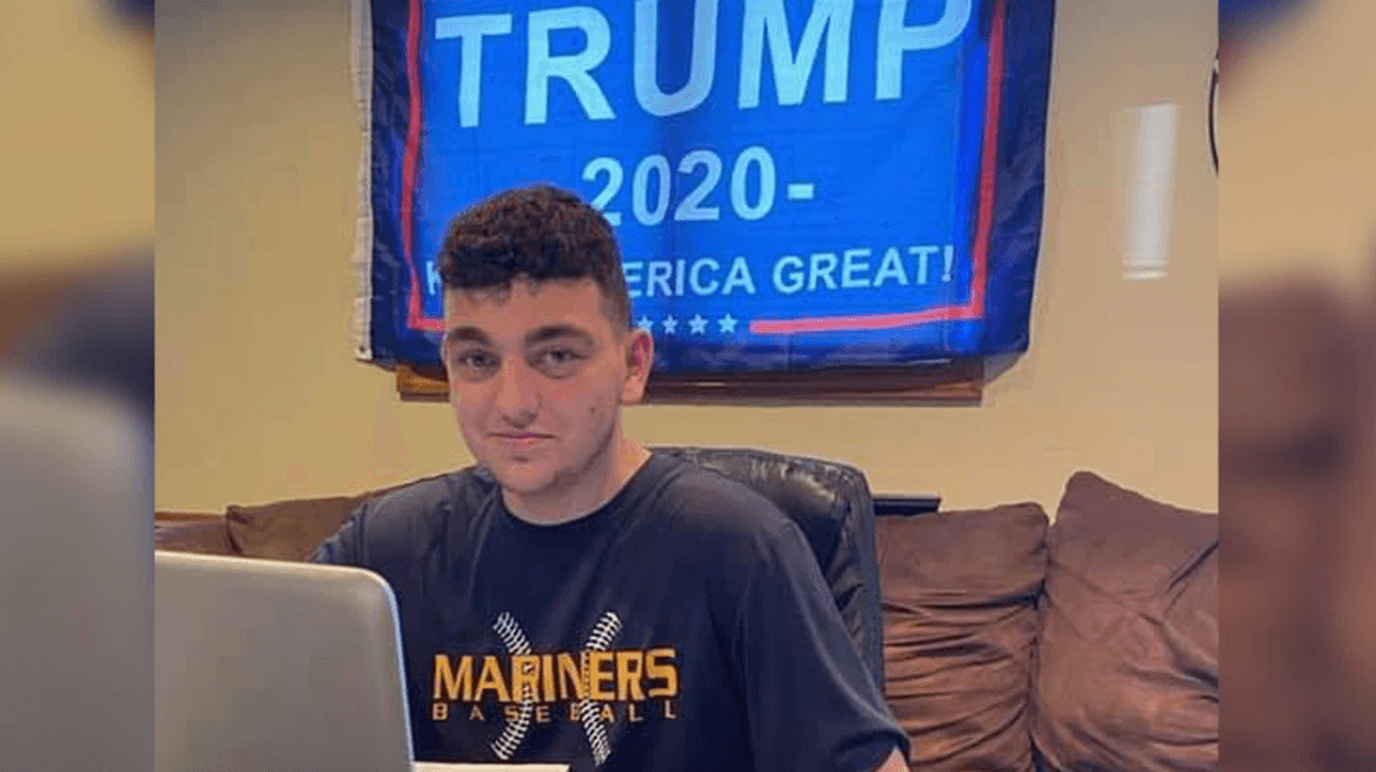 Trump 2020 banner