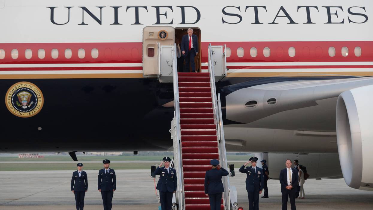 Trump 8527