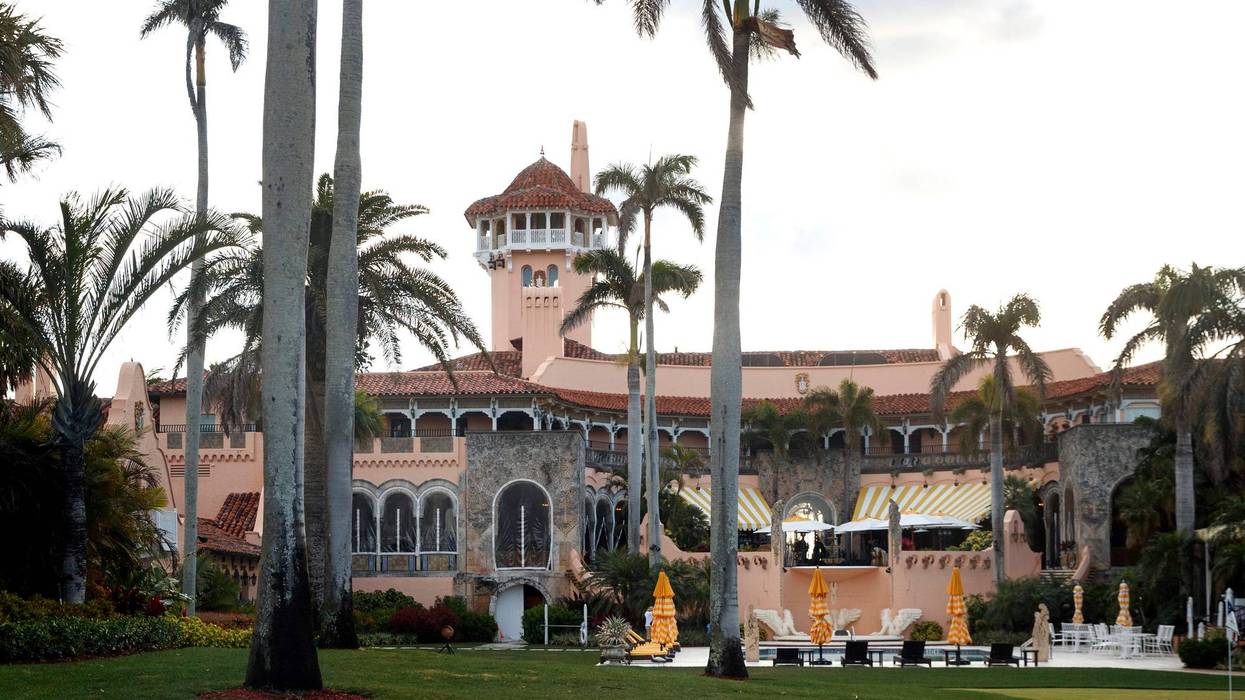 Trump asks Supreme Court to intervene in Mar-a-Lago dispute
