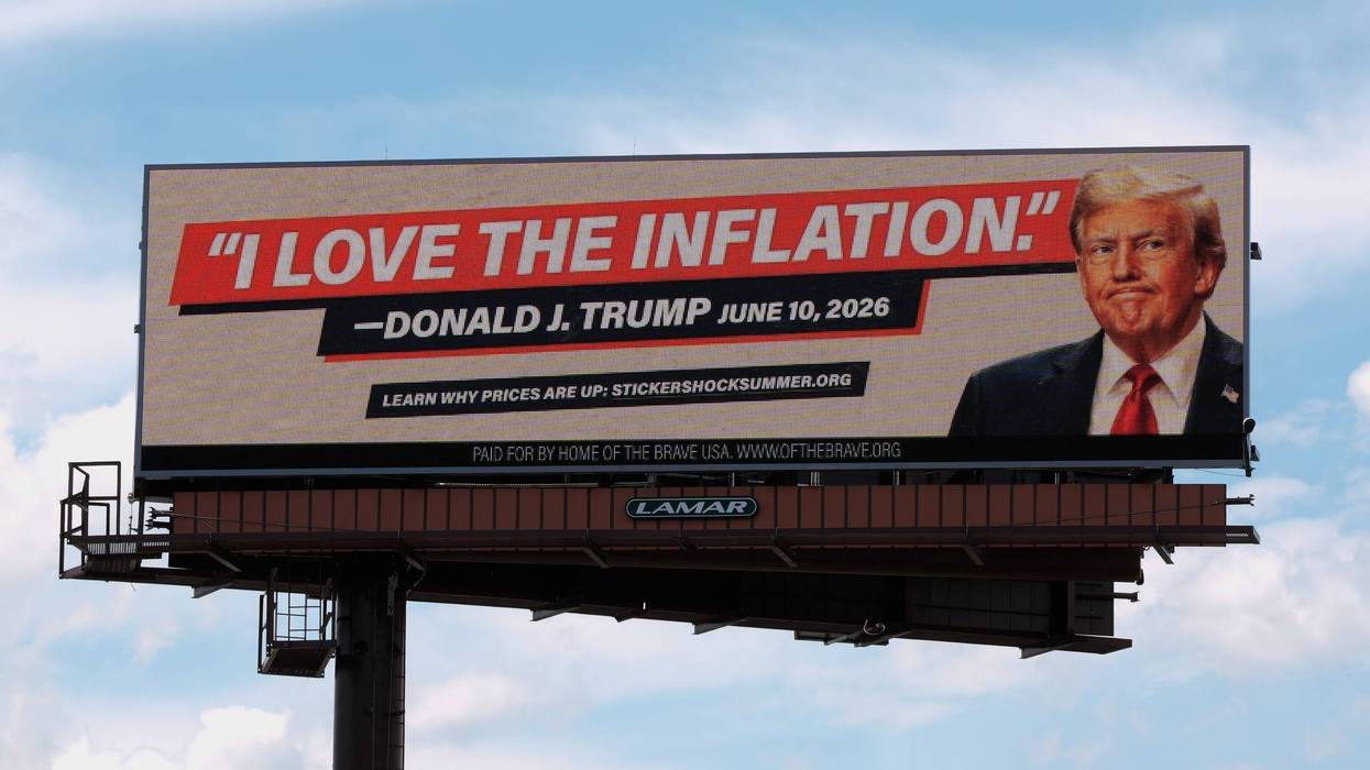 Trump Billboard 877