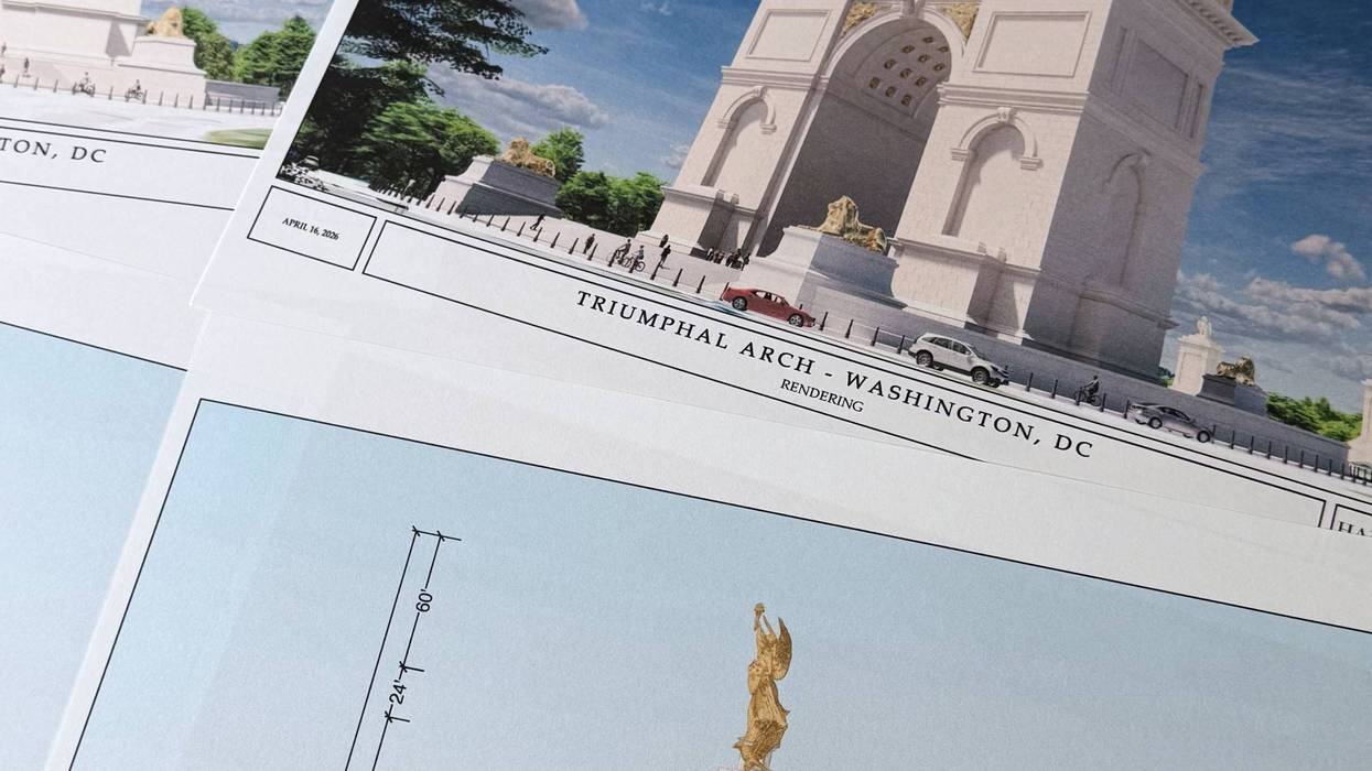 Trump Triumphal Arch 46