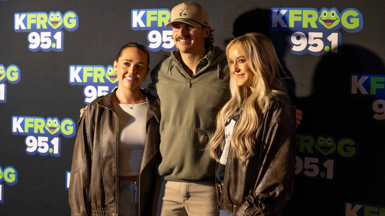 Tucker Wetmore poses with fans