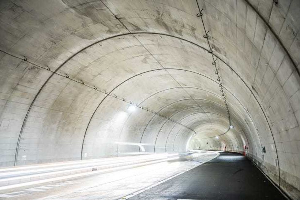 Breaking News: 18 Wheeler Stuck Inside Norfolk Tunnel