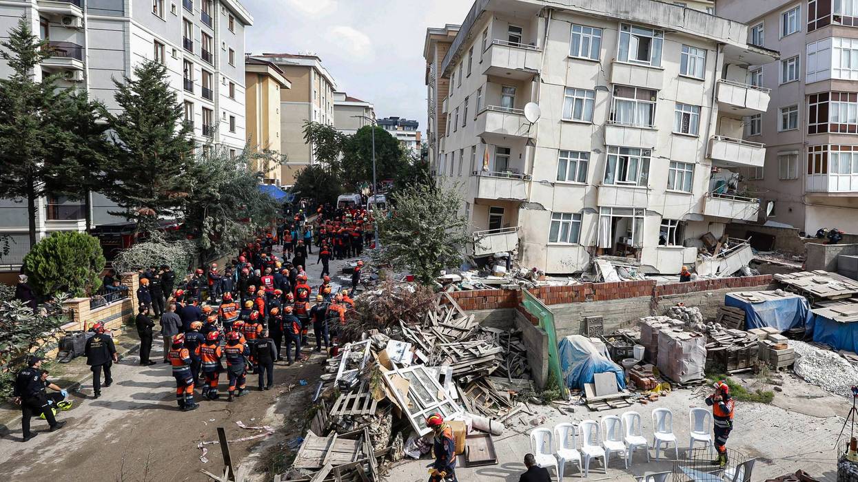 TURQUÍA-EDIFICIO-DERRUMBE
