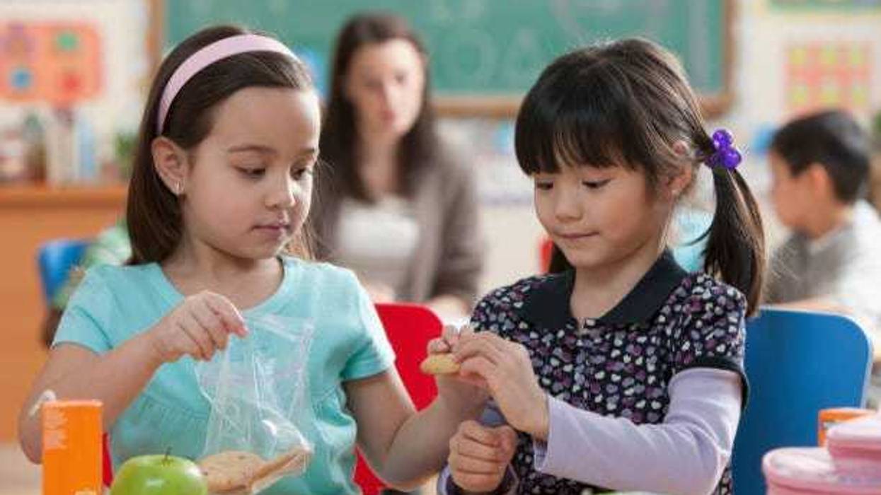Two groups want free school meals