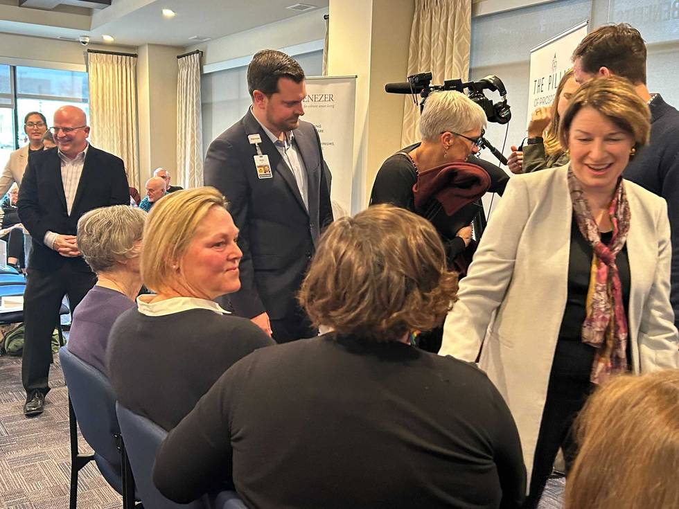 U.S. Senator Amy Klobuchar is shining a spotlight on Minnesota’s commitment to at-home caregivers of dementia patients Wednesday.
