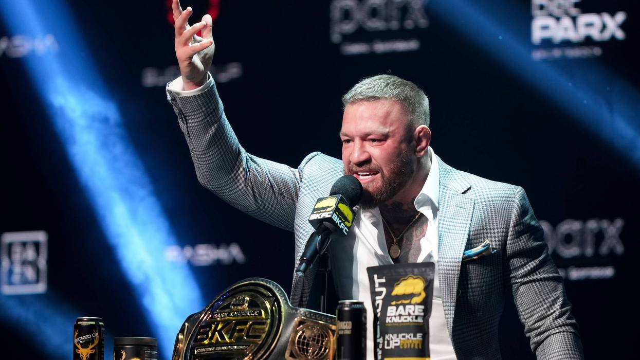 UFC McGregor Returning