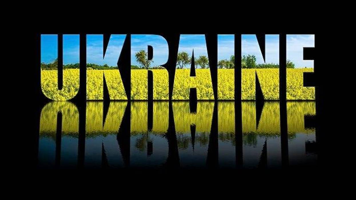 Ukraine graphic with sunflowers