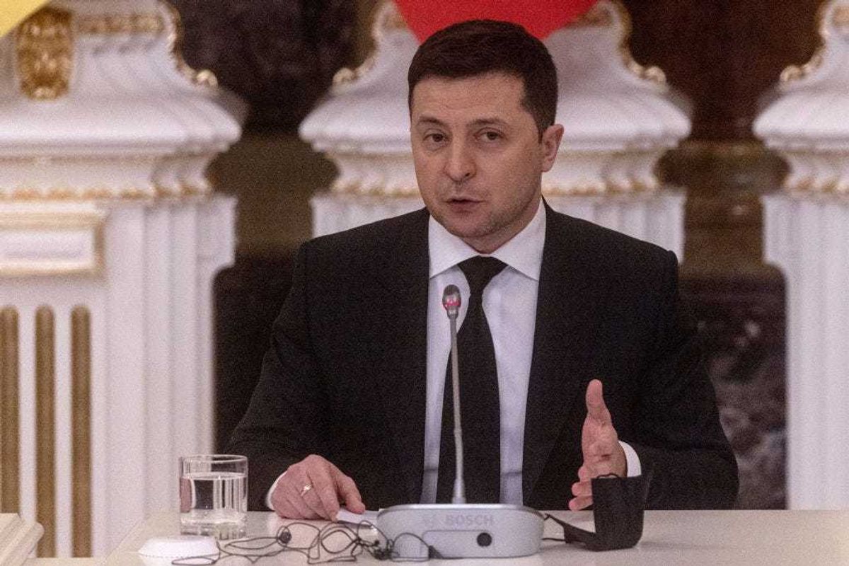 Ukrainian President Volodymyr Zelensky speaks to the media during a joint press conference Turkish President Recep Tayyip Erdogan after their meeting on February 03, 2022 in Kyiv, Ukraine. The two leaders discussed the current situation surrounding a Russian military invasion of Ukraine as Russian troops mass along the Russian-Ukrainian border. (Photo by Chris McGrath/Getty Images)