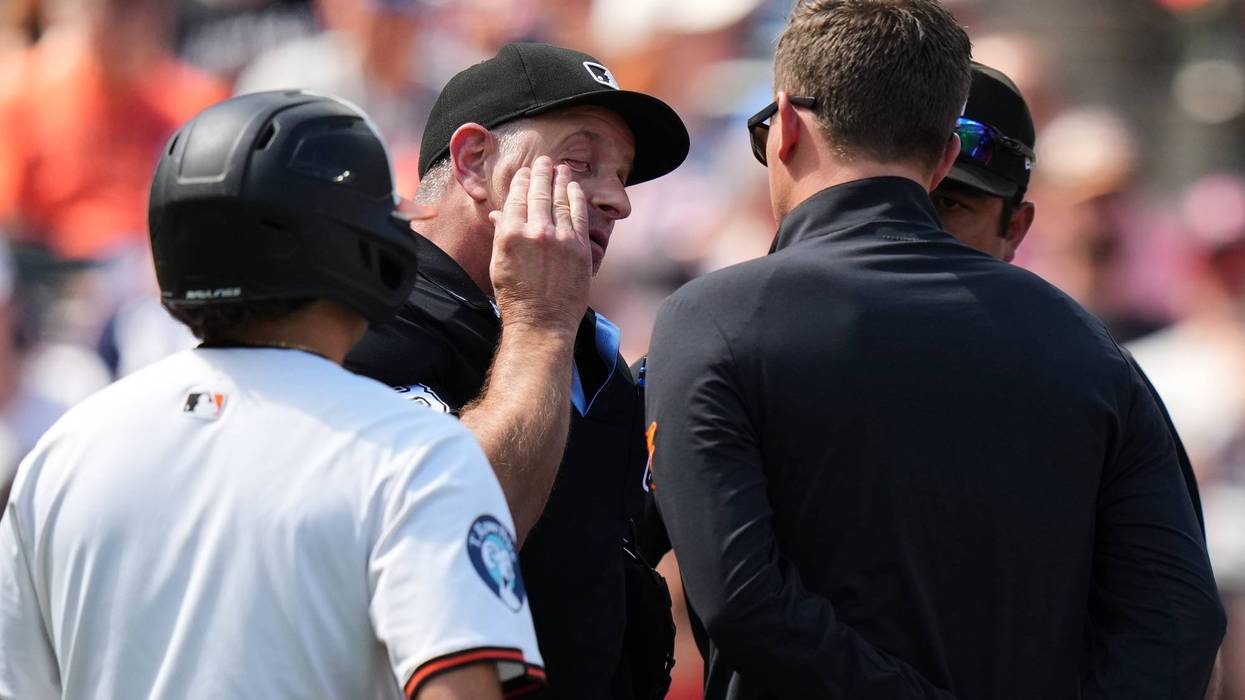 UMPIRE-LESIONADO 186