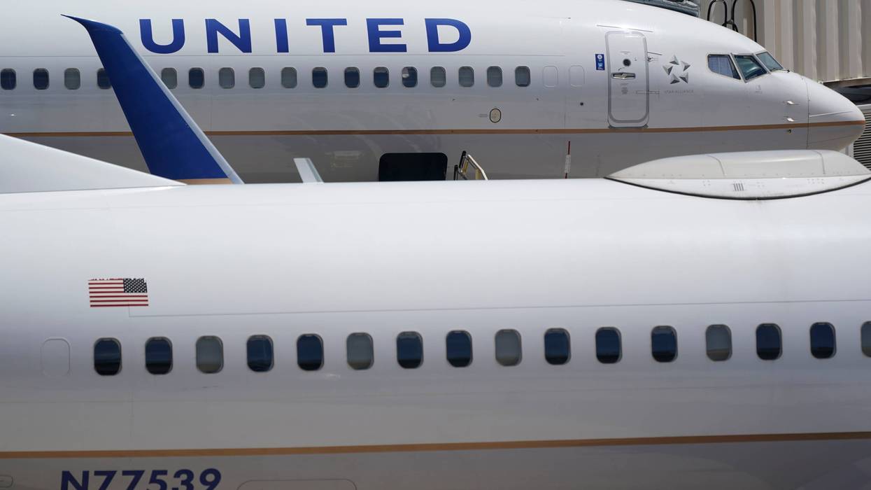 United Airlines Middle Seat