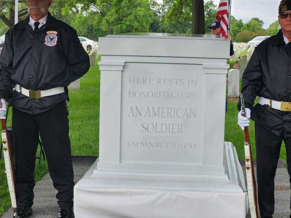 Unknown soldier tomb