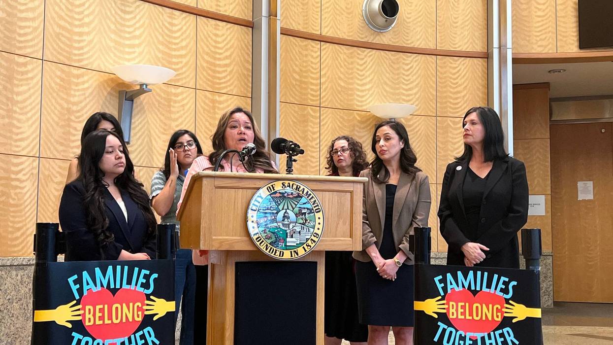 US Deported Woman Returns