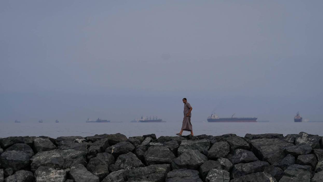 US eases some Russian oil sanctions but crude prices stay high