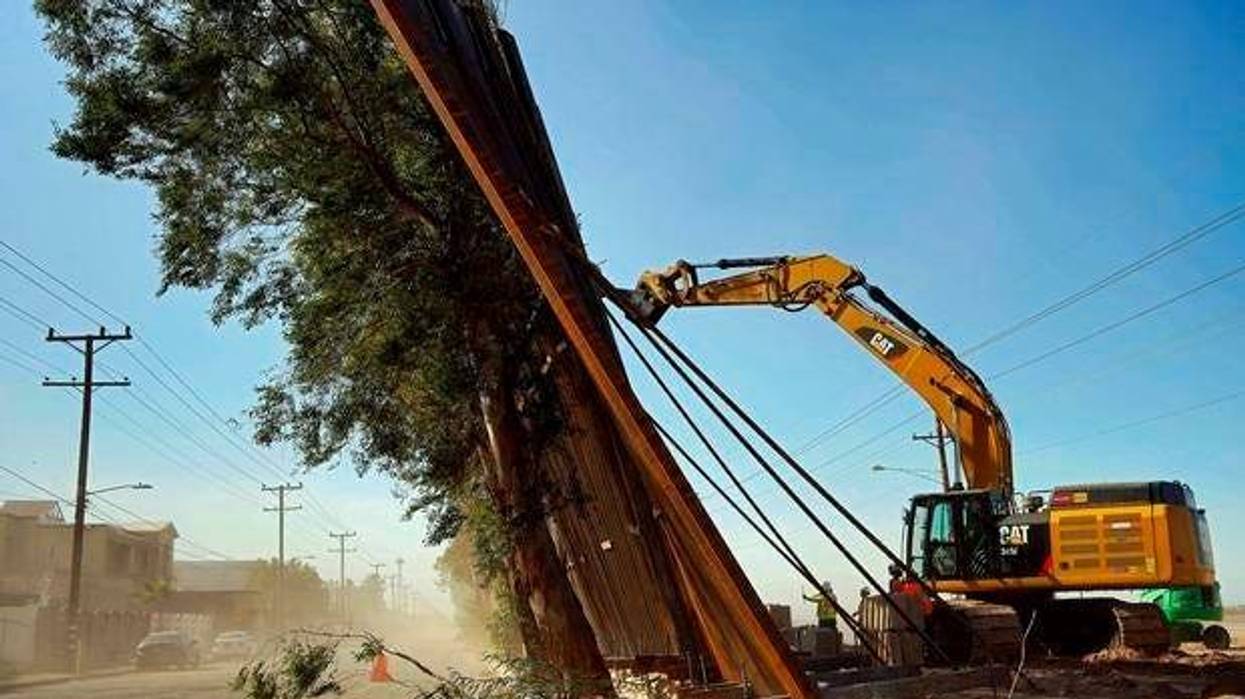 US-Mexico border wall Calexico