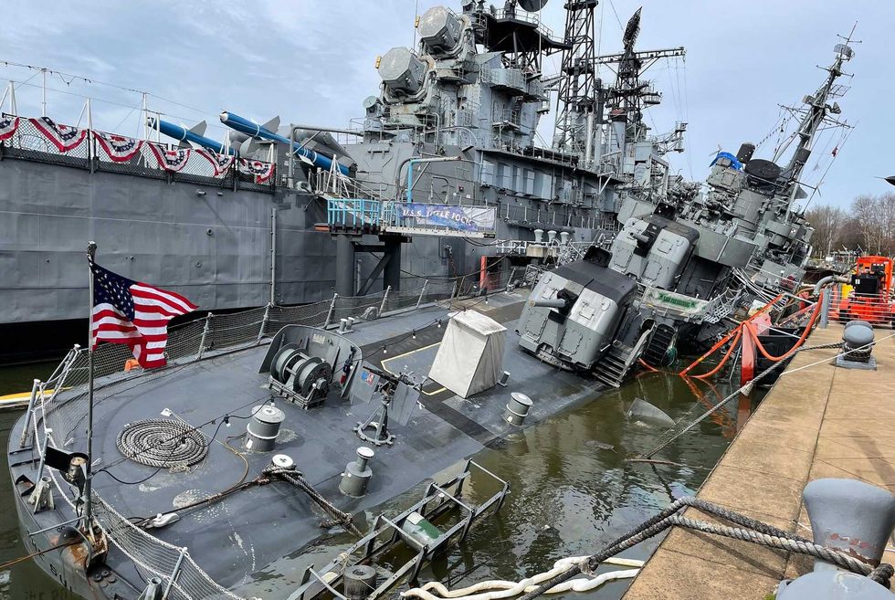 USS The Sullivans, Tuesday, April 19, 2022