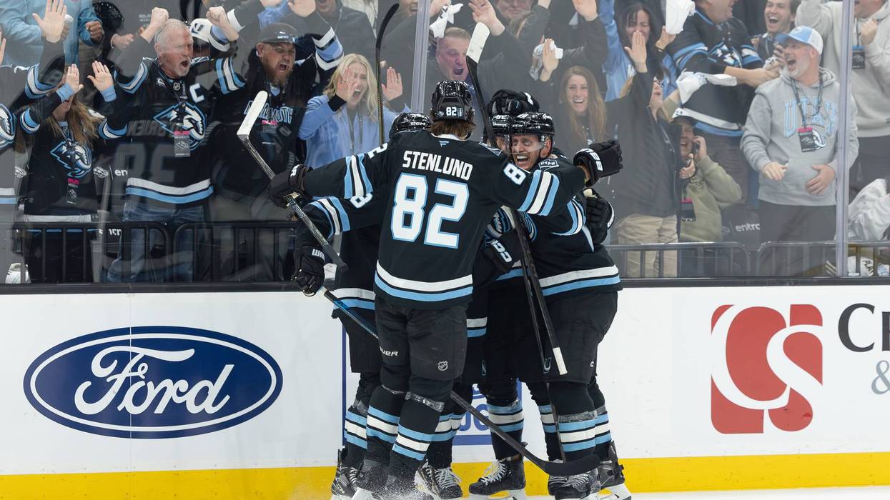 Mammoth win the first NHL playoff game in Utah, beating Vegas 4-2 for 2-1 series lead