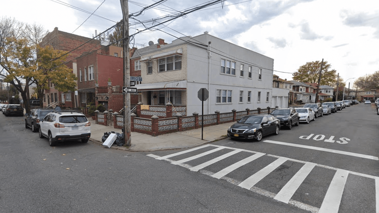 Van Sicklen Avenue and Lloyd Court where shooting occurred