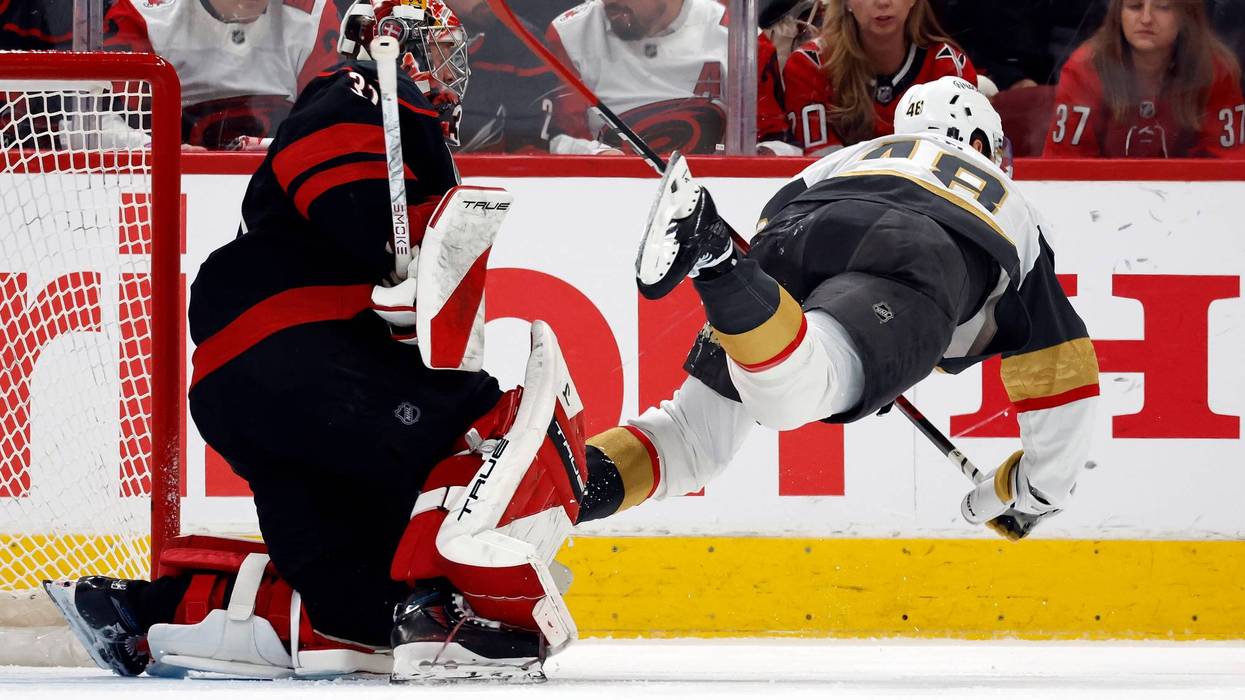 Hertl's goal lifts Golden Knights past Hurricanes 5-4 to open Stanley Cup Final