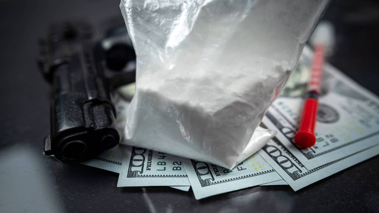 Ventura County deputies seize over 2800 fentanyl-laced pills from alleged drug delivery ring