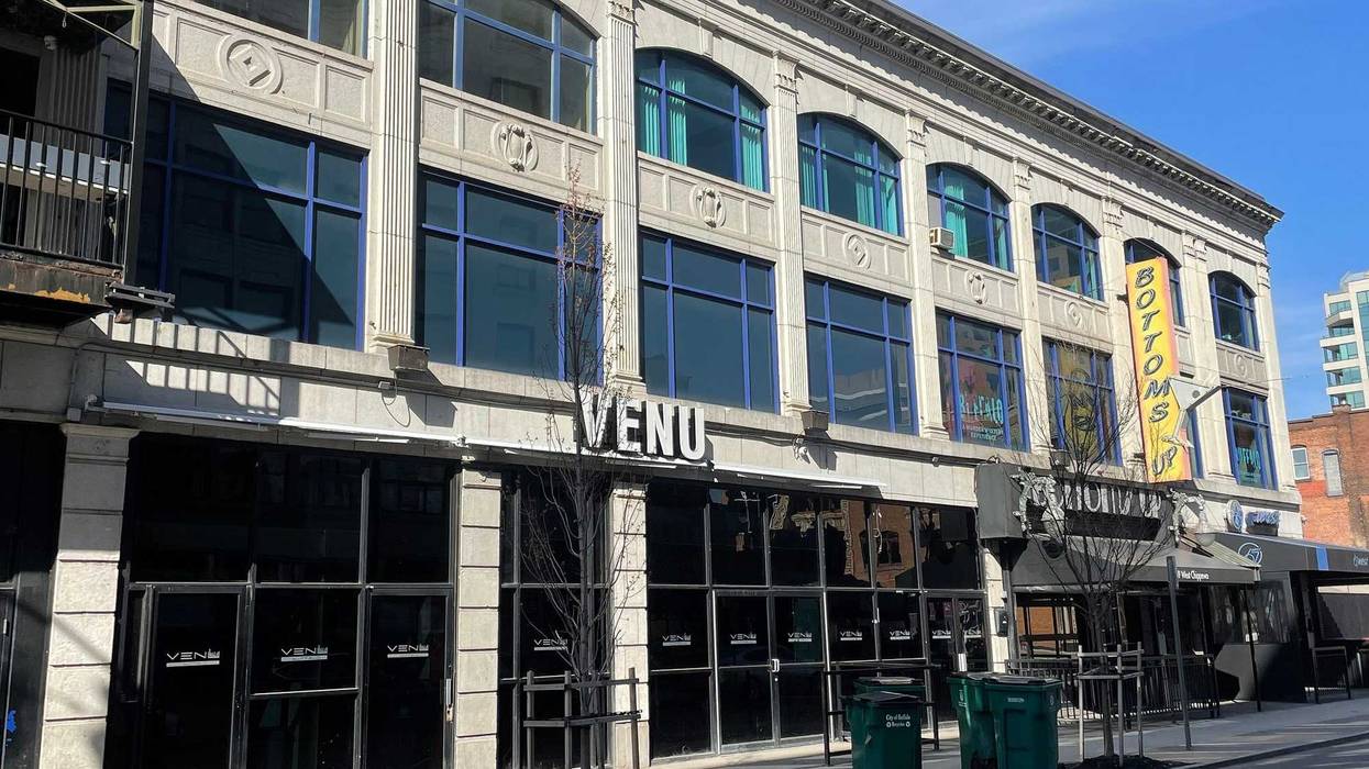 VENU and Bottoms Up on Chippewa