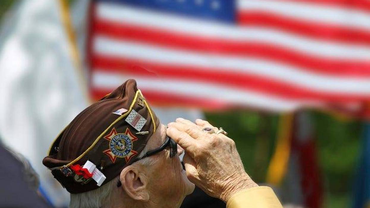 Veteran Salutes the US Flag