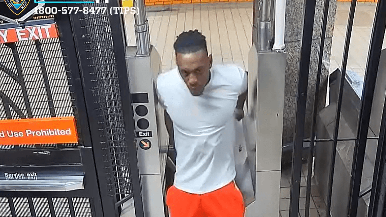 Video shows the suspect hopping a subway turnstile around the time of the attack
