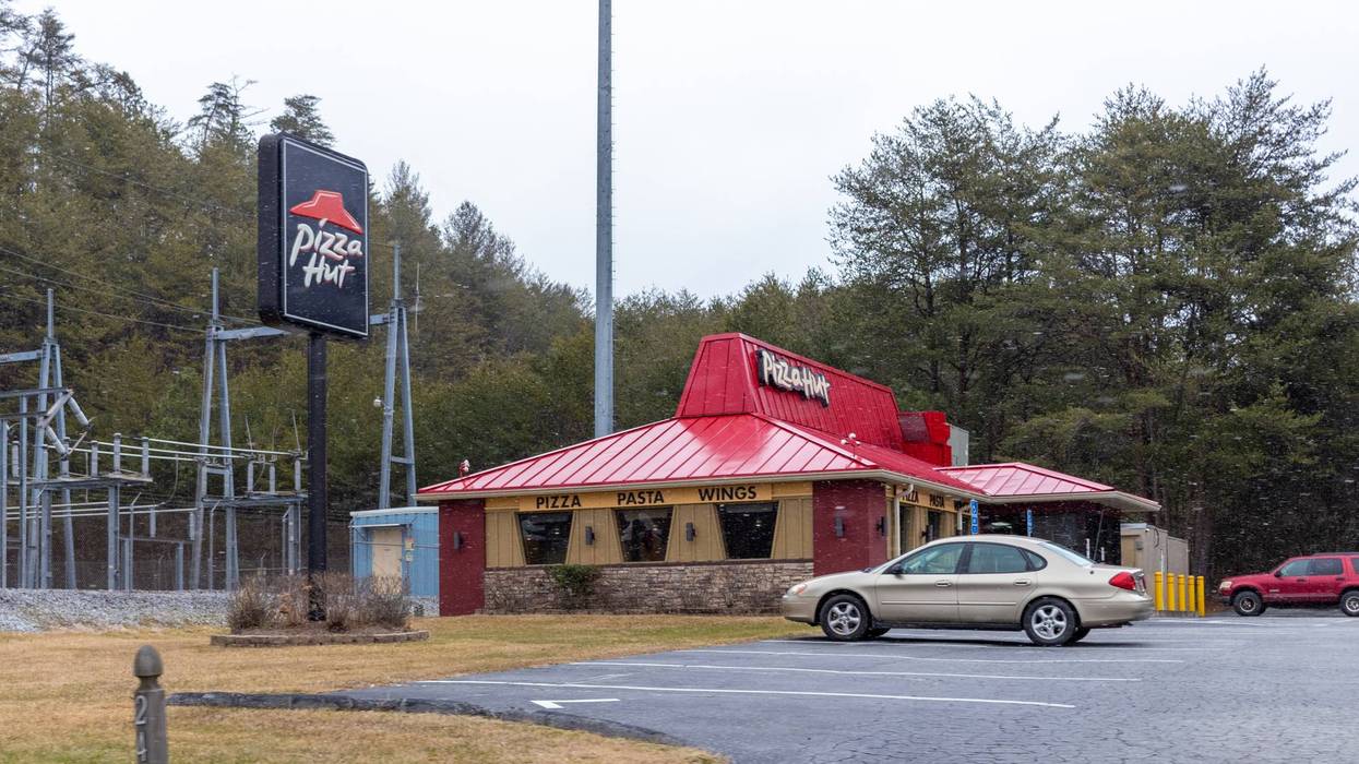 View of Restaurant Pizza Hut in Buford, GA