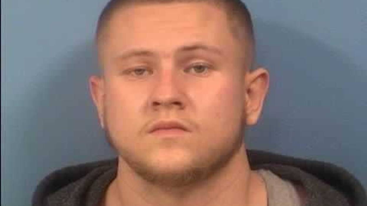 Villa Park man charged with illegally selling guns to undercover police