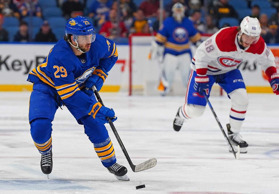 Vinnie Hinostroza