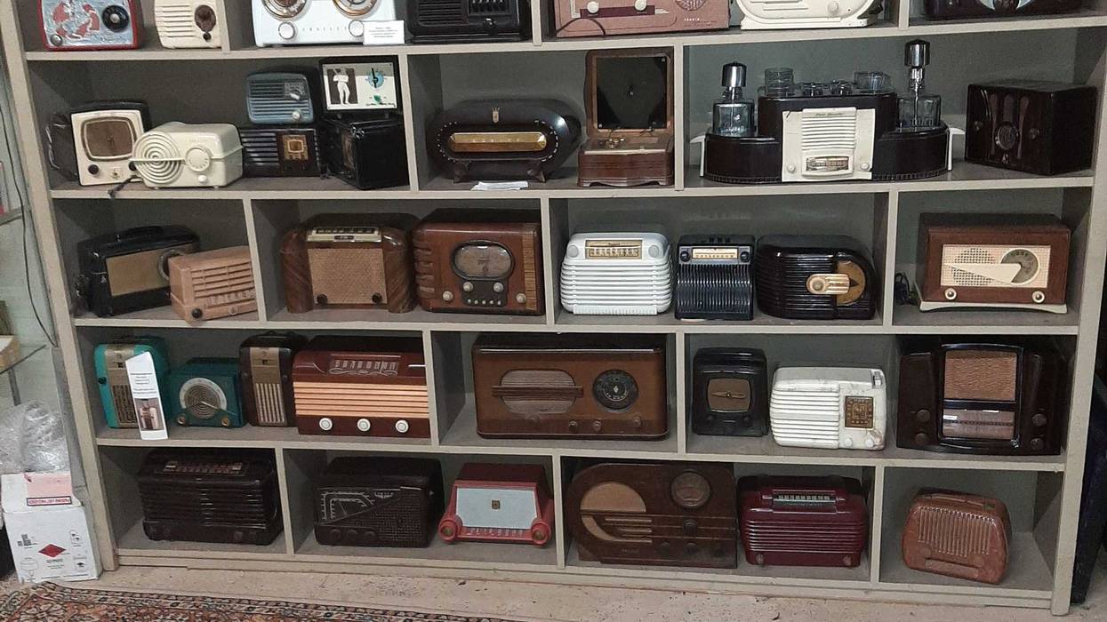 Vintage Radio & Communications Museum.