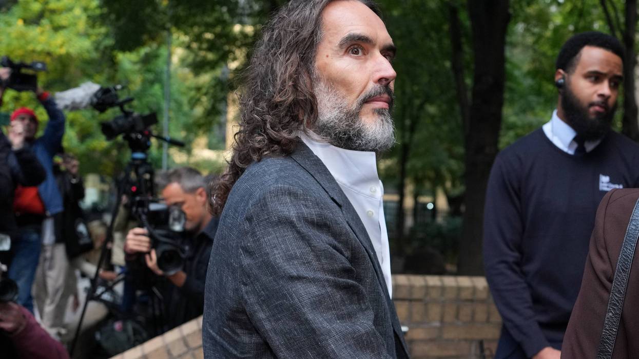 VIOLENCIA SEXUAL-RUSSELL-BRAND