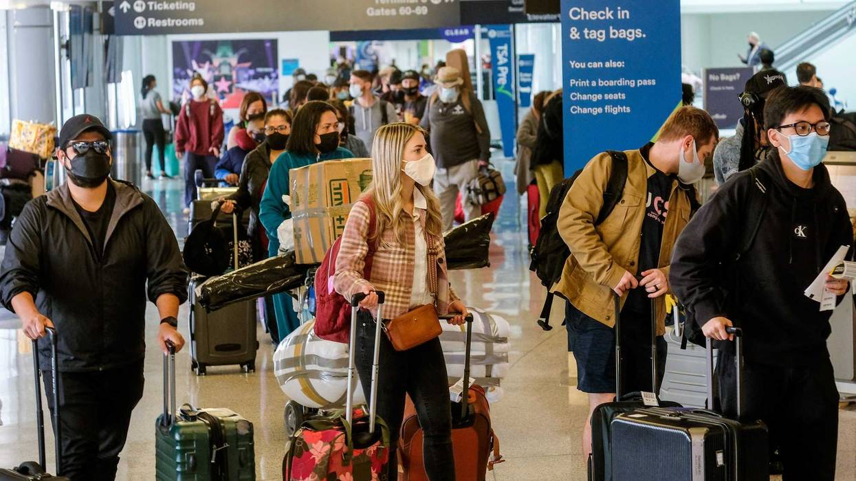 Virus Outbreak California Holiday Travelers