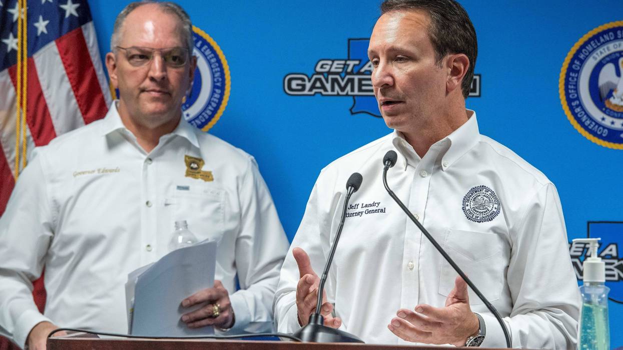 Virus Outbreak Vaccine Workers