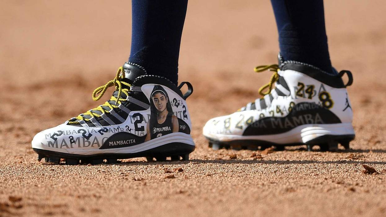 Vladimir Guerrero Jr. cleats pay tribute to Gianna and Kobe Bryant