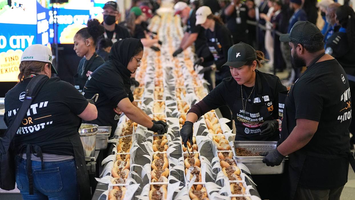 Longest line at Philly airport? Cheesesteaks, not security