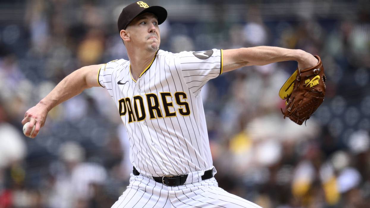 Phillies finish off sweep of Padres