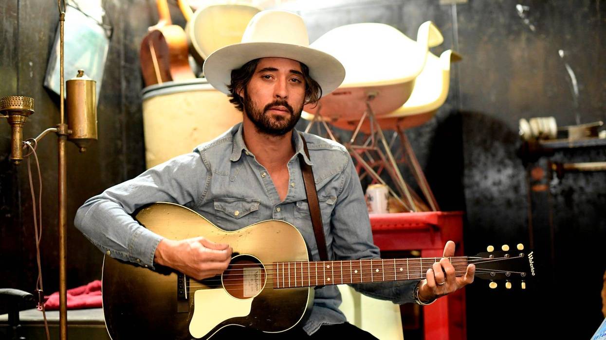 Walker (Ryan Bingham)