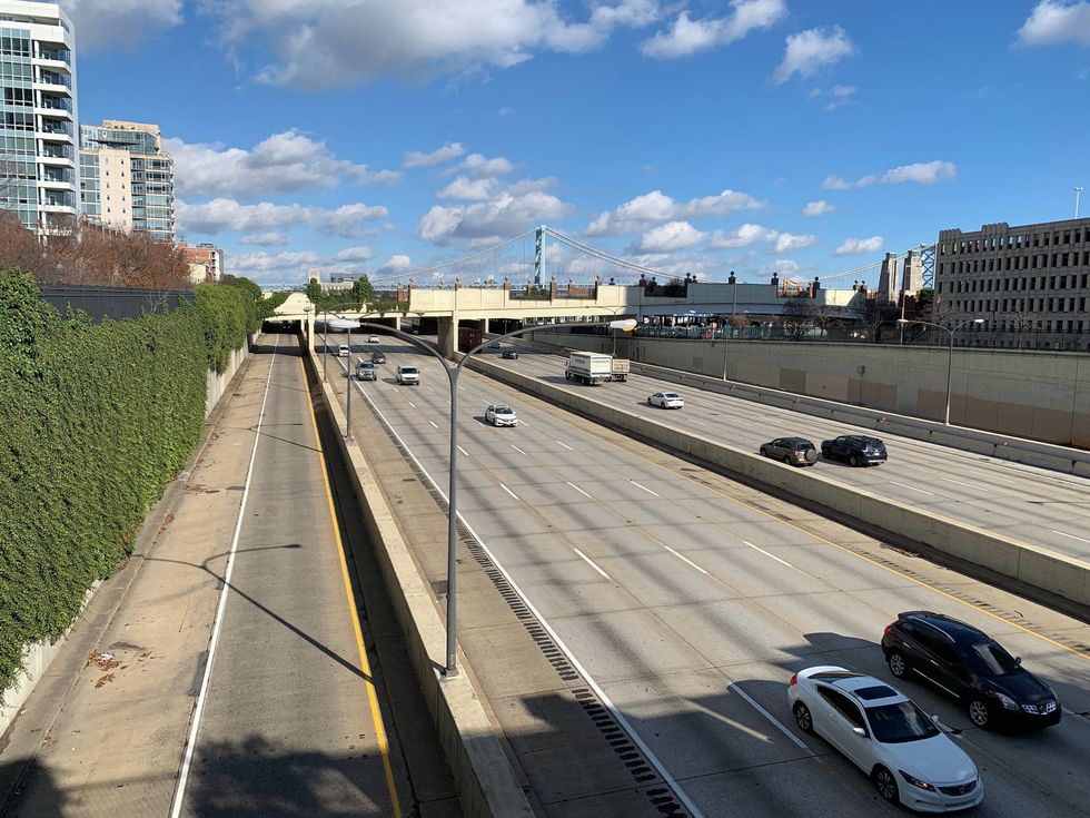 Walnut Street pedestrian bridge demolition