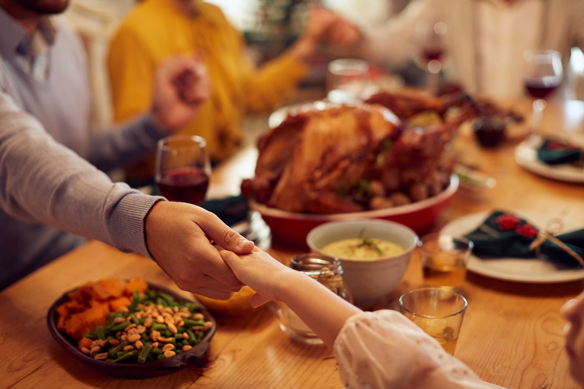 Want to survive your relatives this holiday season? Expert says establishing ‘rules and limitations’ a must
