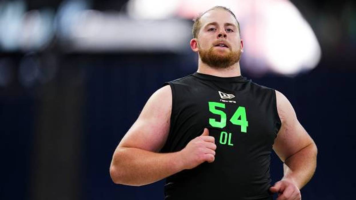 Washington Huskies Offensive Lineman Carver Willis