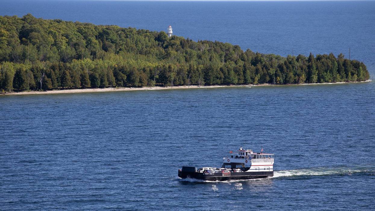 Bodies of 2 Chicago-area kayakers found off Washington Island in Door County, Wisc.