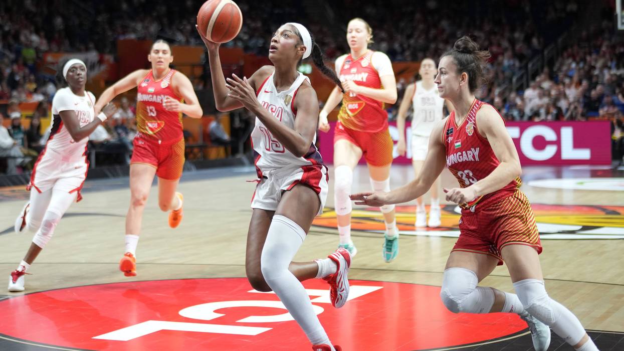 WCup United States Hungary Basketball