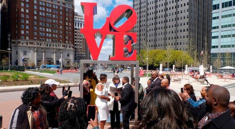 Wedding Wednesdays resume, couples say 'I do' at LOVE Park