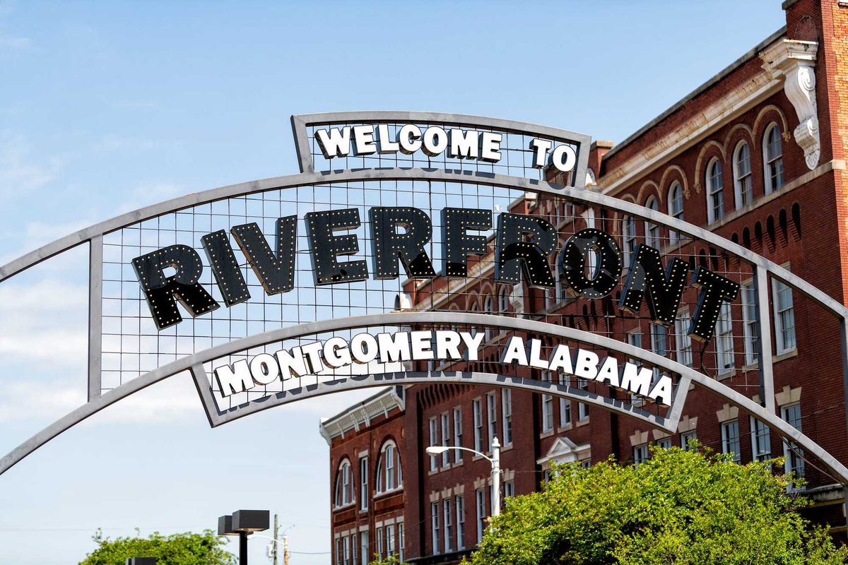 Welcome to Riverfront park illuminated sign in Alabama.