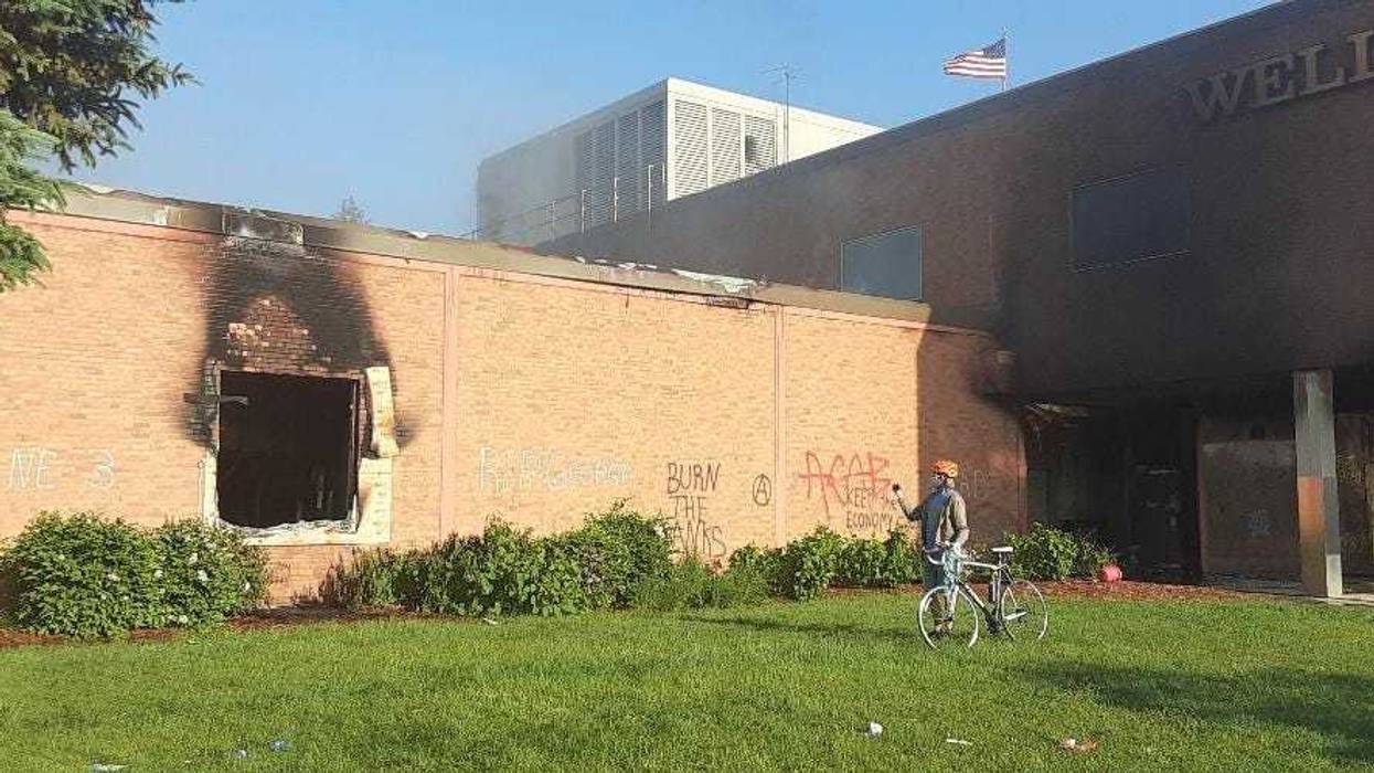 Wells Fargo Nicollet Ave